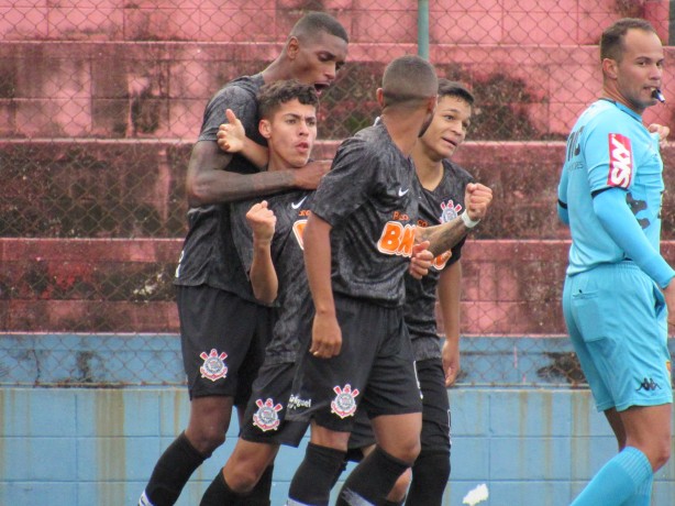 Corinthians venceu o Taboão da Serra por 1 a 0 no último compromisso do Paulistão
