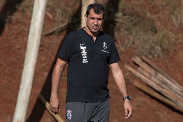 Fábio Carille deixa 'sujeira' pra trás e já põe Corinthians nas cabeças do Brasileirão
