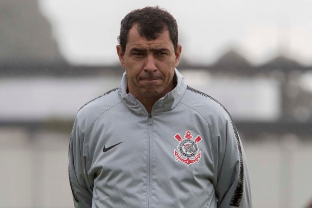 Carille comandou treino desta quarta no CT Joaquim Grava; Corinthians segue sua preparação para o jogo contra o Cruzeiro no próximo sábado
