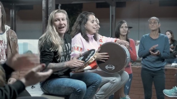 Cacau lanou uma msica para embalar a Seleo Brasileira na Copa do Mundo Feminina