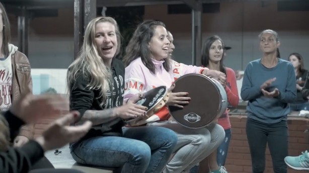 Cantora lança música para Seleção Feminina de futebol nas Olimpíadas