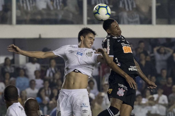 Corinthians no conseguiu criar e acabou derrotado pelo Santos na Vila Belmiro