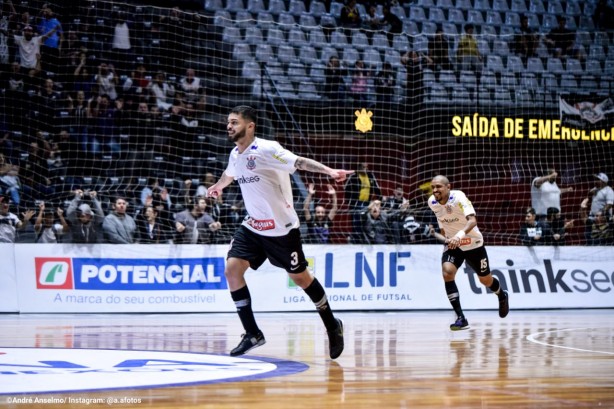 Corinthians entra em quadra nesta sexta-feira, pela Liga Nacional de Futsal