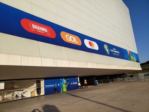 Prefeitura vetou logo de patrocinadores do torneio em fachada da Arena