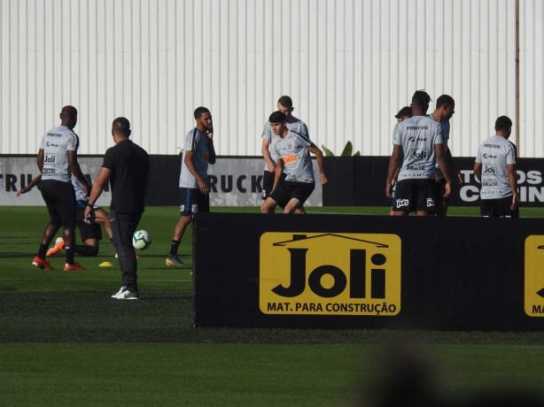 Jogadores do Corinthians voltaram aos trabalhos nesta segunda-feira