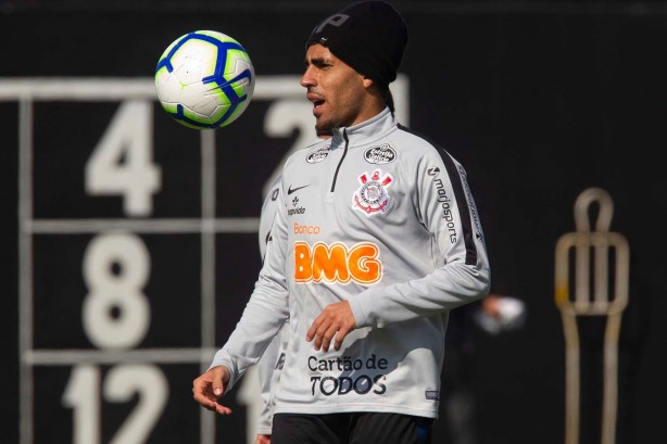 Ralf sentiu dores e no treinou nesta sexta, Gabriel assumiu a vaga e deve encarar o Flamengo neste domingo