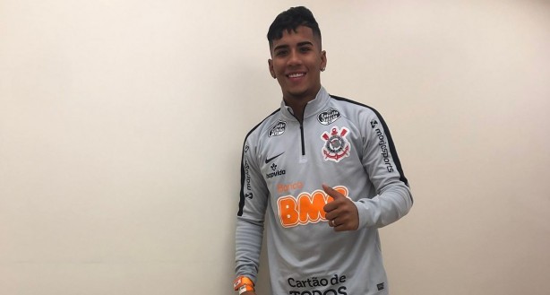 Jogador fez exames mdicos no Corinthians nesta segunda-feira