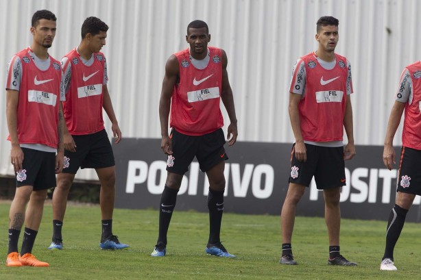 Thiaguinho, Matheus Mat�as, Marllon e L�o Santos, quatro dos 30 emprestados pelo Corinthians