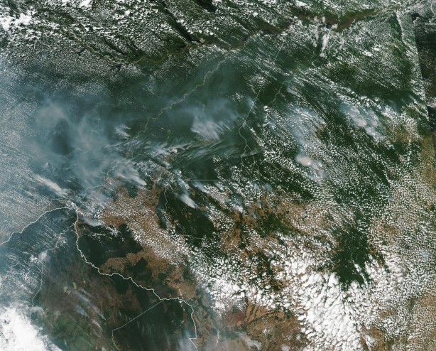 Satélites da NASA conseguiram, do espaço, registrar a fumaça das queimadas na Amazônia