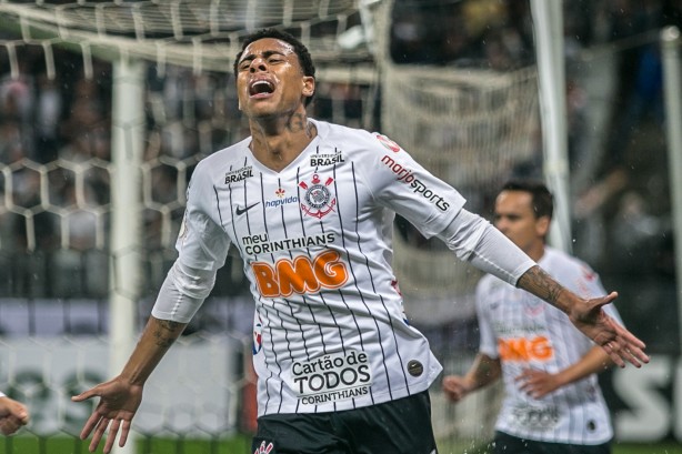 Gustavo marcou o gol da vitria do Corinthians nesse domingo