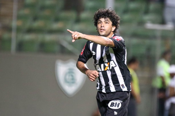 Corinthians tentou contratao de Luan para 2019