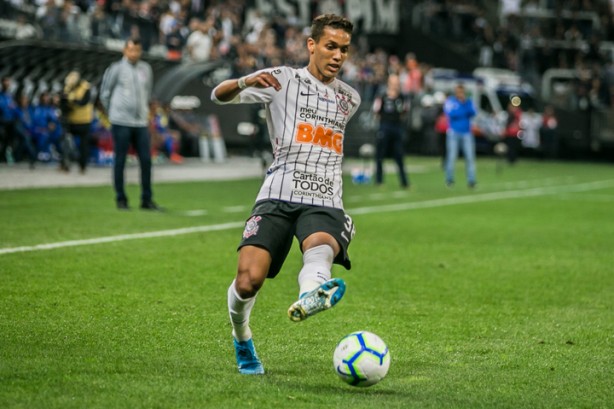 Pedrinho deve renovar o seu contrato com o Corinthians