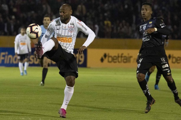 Corinthians lutou muito, mas no conseguiu reverter a desvantagem em Quito