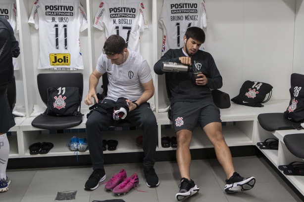 O Corinthians enfrentou o Gr�mio neste s�bado e empatou pelo placar de 0 a 0