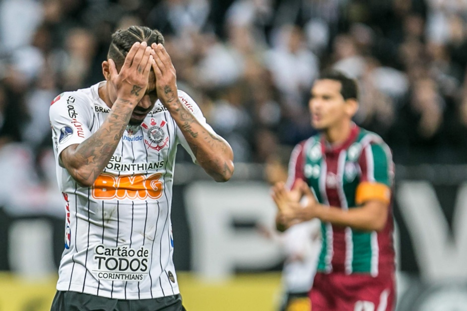 Jnior Urso pode desfalcar Corinthians contra o Athletico-PR