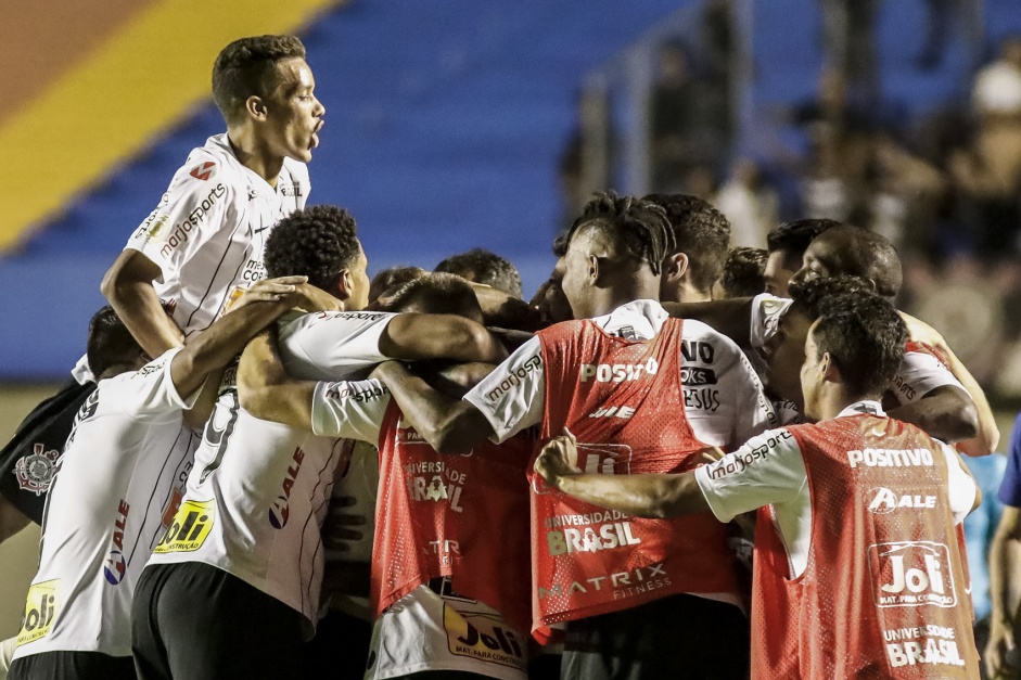 Corinthians conseguiu empate no final do jogo contra o Gois
