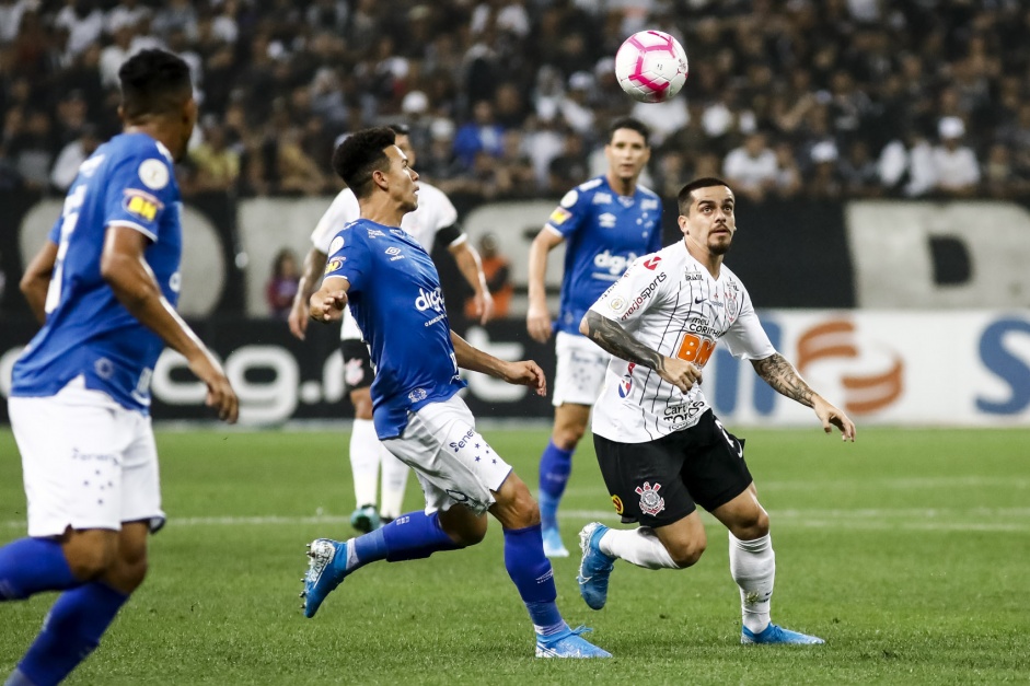 Corinthians perdeu para o Cruzeiro por 2 a 1 no ltimo sbado