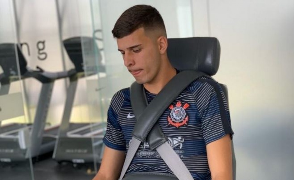 Após atraso, Corinthians promete pagar dívida de atacante do Tubarão; entenda