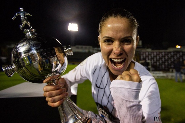 Zagueira foi titular na decis�o da Libertadores Feminina