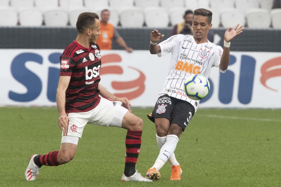 O Corinthians enfrenta o Flamengo nesse domingo, s 16h, e a partida ter transmisso internacional