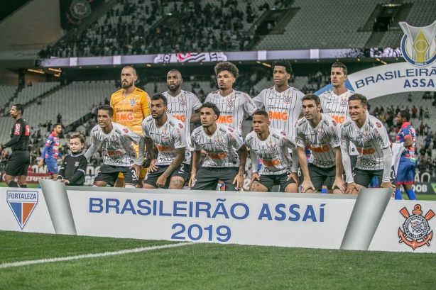 Corinthians venceu mais uma vez um time de Rogério Ceni