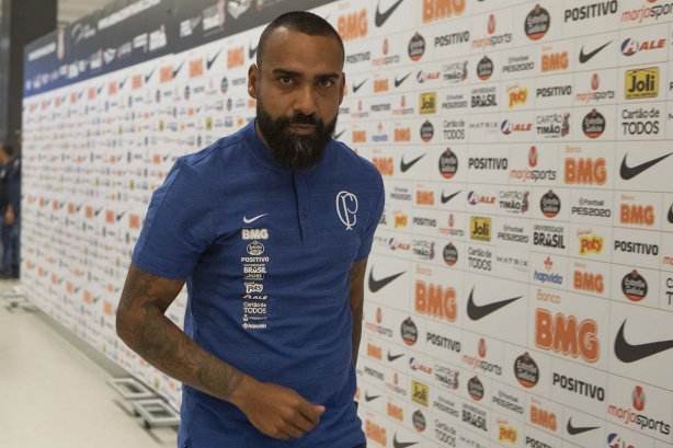 Dyego Coelho comandou o Corinthians pela primeira vez nesta quarta-feira após assumir a equipe interinamente