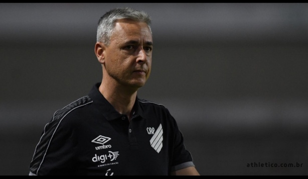 Tiago Nunes � o novo t�cnico do Corinthians