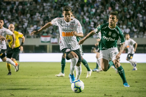 Corinthians fica no empate sem gols com o Palmeiras pelo