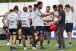 Coelho esbo�a time contra o Internacional e Vital deixa treino com dores; veja prov�vel escala��o