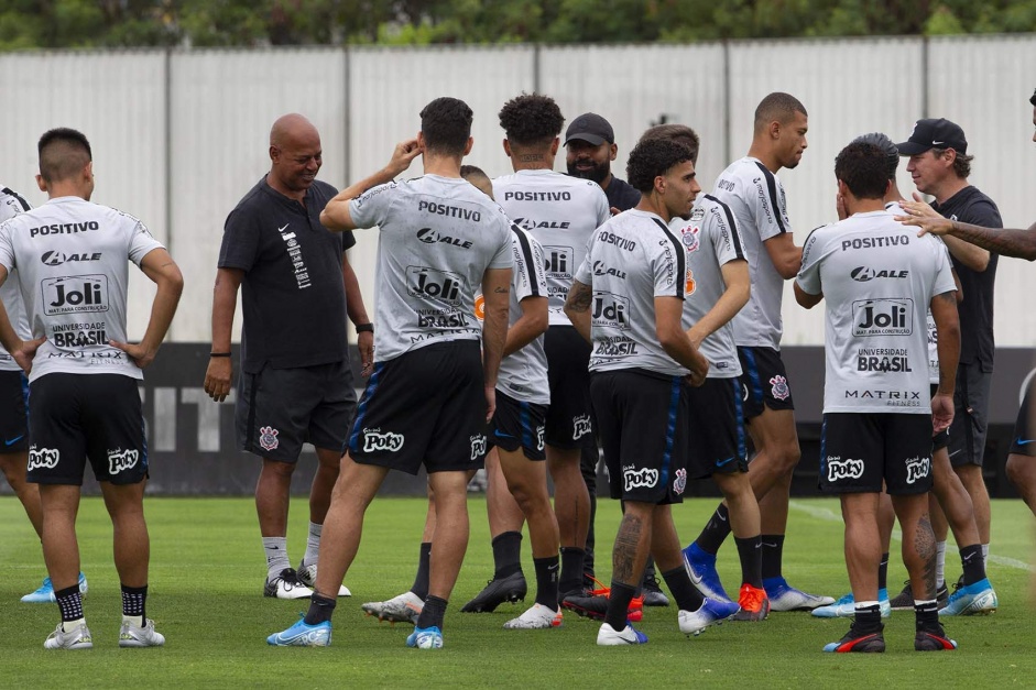 Dyego Coelho comandar o Corinthians pelo terceiro jogo consecutivo neste domingo, diante do Inter, na Arena