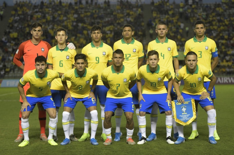 Donelli  titular da Seleo Brasileira Sub-17 no Mundial desde o incio