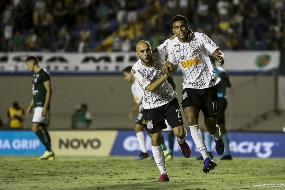 Gustavo passa a ser autor do gol 11 mil da histria do Corinthians