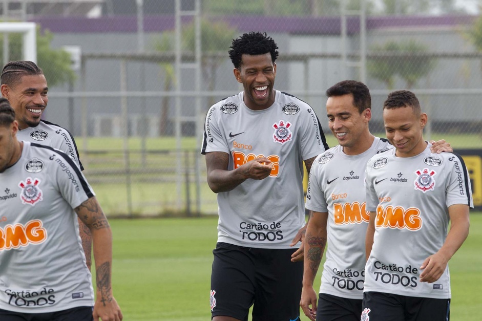 Jogadores do Corinthians fizeram primeiro treino ttico fechado  imprensa na semana