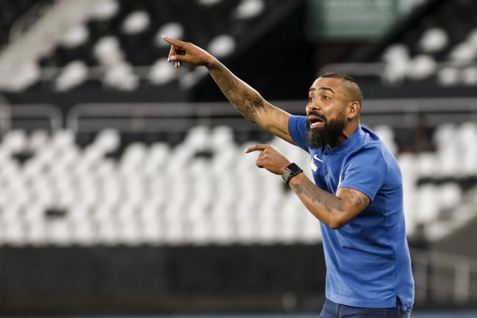 Coelho analisa derrota do Timão e almeja Libertadores 