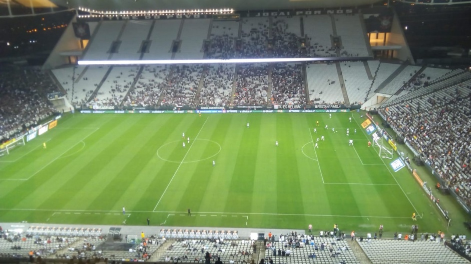 Arena Corinthians no recebeu bom pblico na noite desta quarta-feira