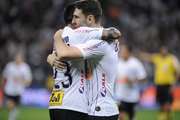 Boselli marcou o terceiro gol do Corinthians na partida e fechou o placar na Arena