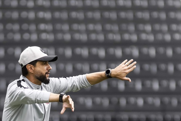 Rodrigo Leit�o planeja dar sequ�ncia ao trabalho de Coelho no Sub-20 do Corinthians