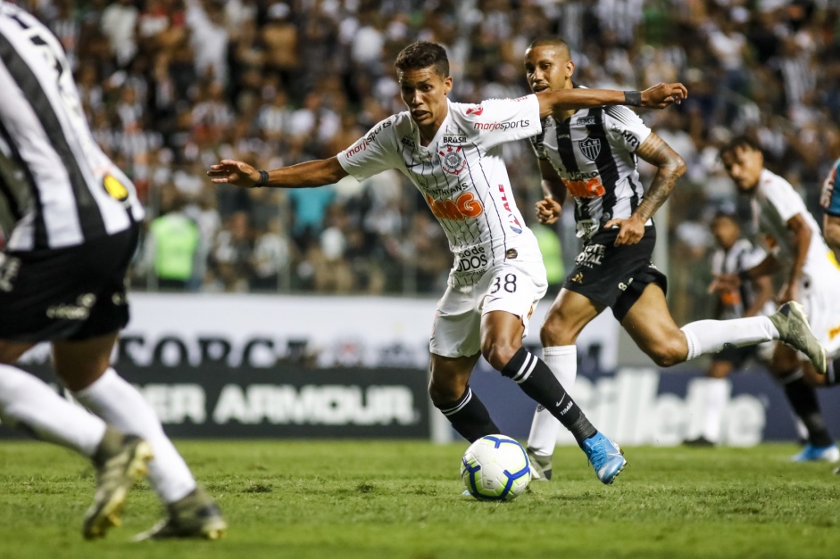 Pedrinho lamentou as oportunidades perdidas pelo Corinthians em mais uma derrota