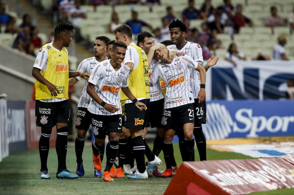 Corinthians venceu os dois jogos em que jogou no estdio neste ano, marcando seis gols