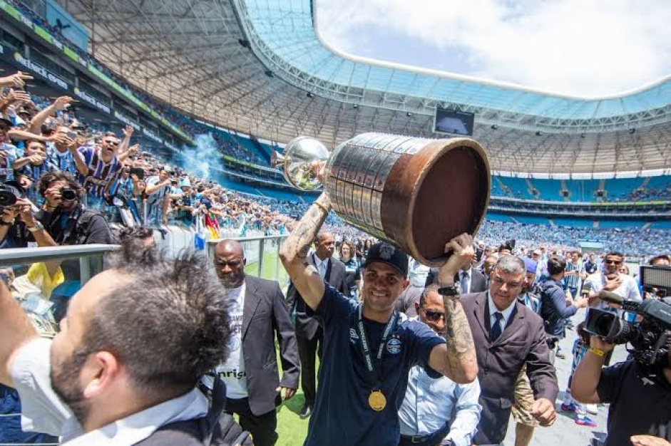 Luan venceu Libertadores pelo Grmio em 2017 e  alvo do Corinthians para edio de 2020 do torneio