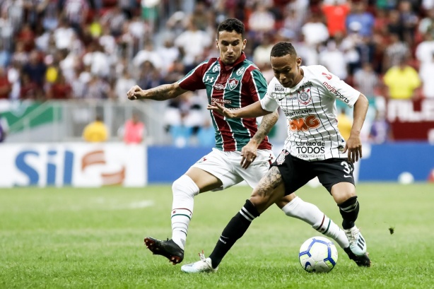 Ganso marcou o gol da vitória do Fluminense sobre o Corinthians no primeiro turno