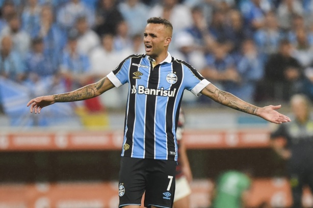 Luan interessa ao Corinthians para 2020, mas a conversa ainda n�o avan�ou muito de acordo com o presidente do Gr�mio.