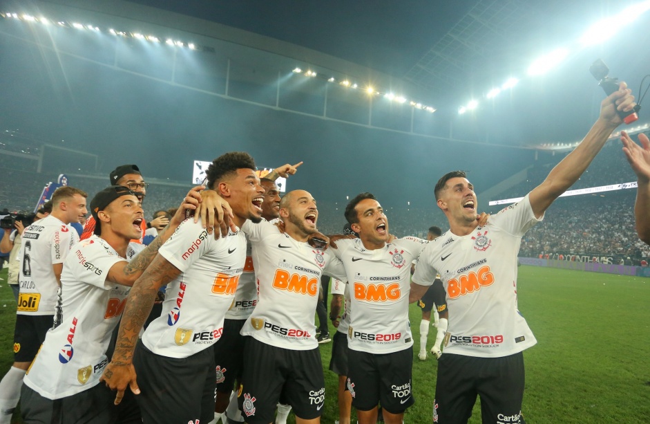 A equipe profissional do Corinthians inicia sua busca pelo tetracampeonato Paulista neste ms de janeiro