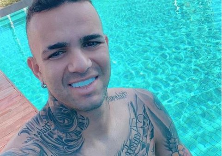 Luan na piscina foi foto usada pelo Corinthians em post desta sexta-feira no Instagram