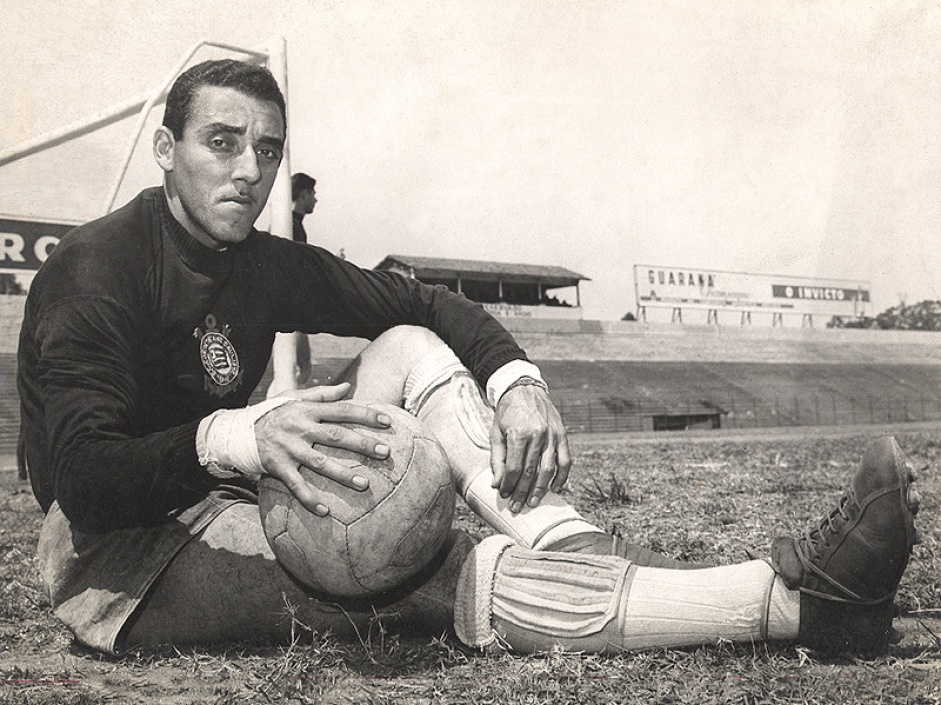Cabeo atuou pelo Corinthians de 1949 a 1966