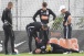 C�ssio luxa dedo em primeiro treino do Corinthians na temporada e preocupa comiss�o t�cnica