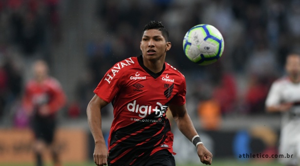 Poss�vel contrata��o de Rony segue repercutindo nos bastidores