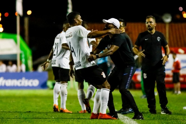 Timãozinho venceu mais uma na Copinha e avançou para as quartas de final