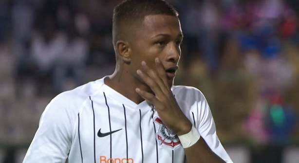 Corinthians est� na semifinal da Copinha