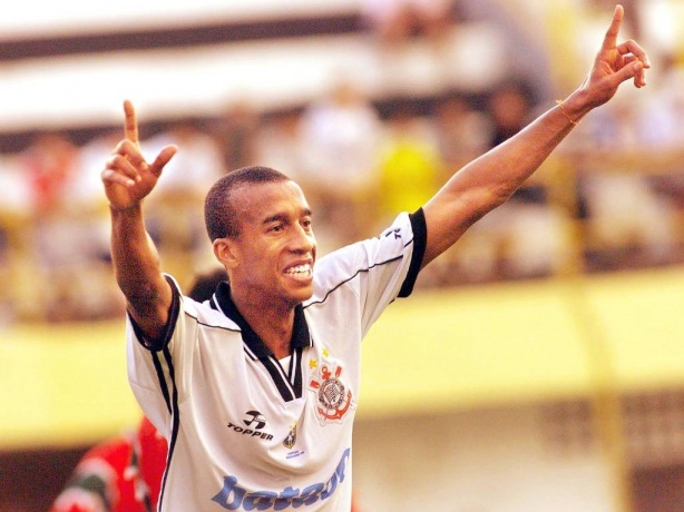 Nen� comemorou o reencontro com seus companheiros e a torcida alvinegra